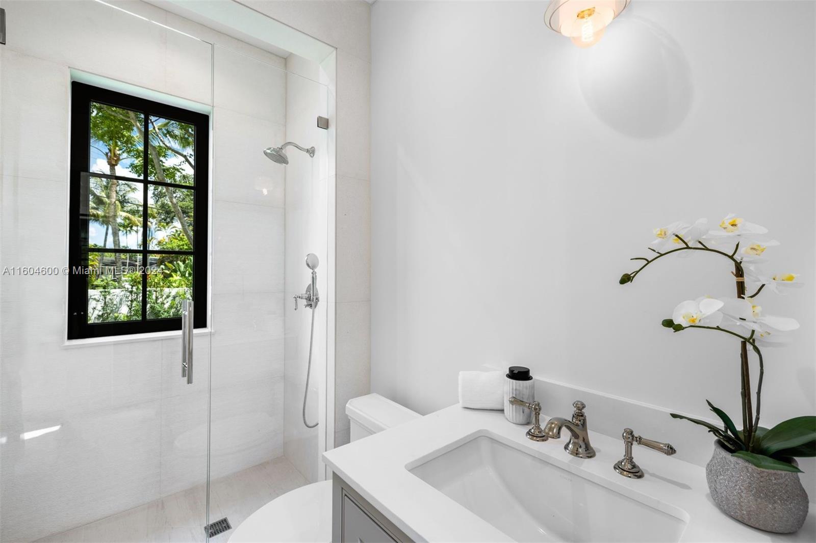 5145 Southwest 65th Avenue Miami, FL 33155 - Photo 13 of 38 Gallery Image 13