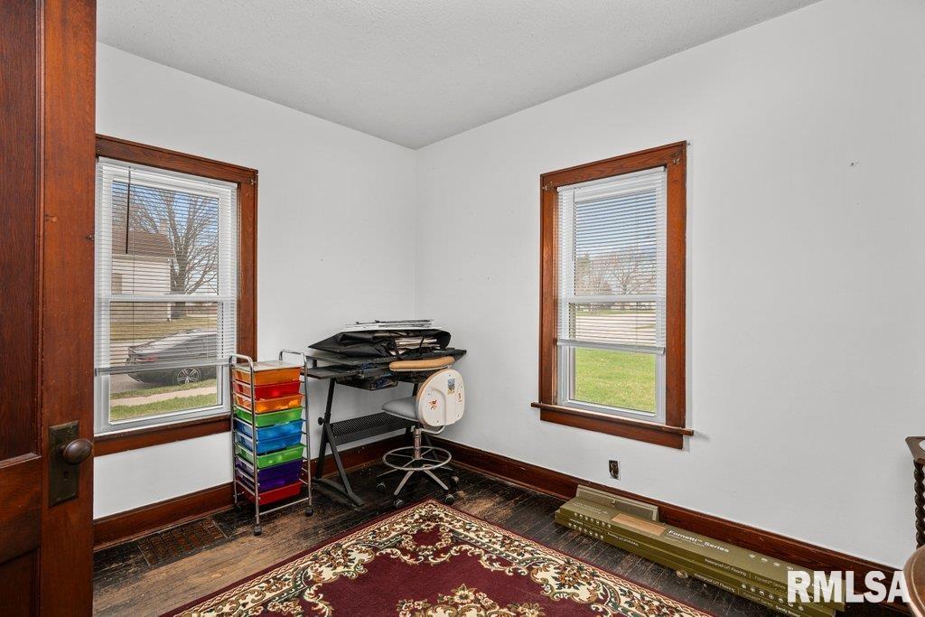 9410 New Liberty Road Walcott, IA 52773 - Photo 12 of 24 Gallery Image 12