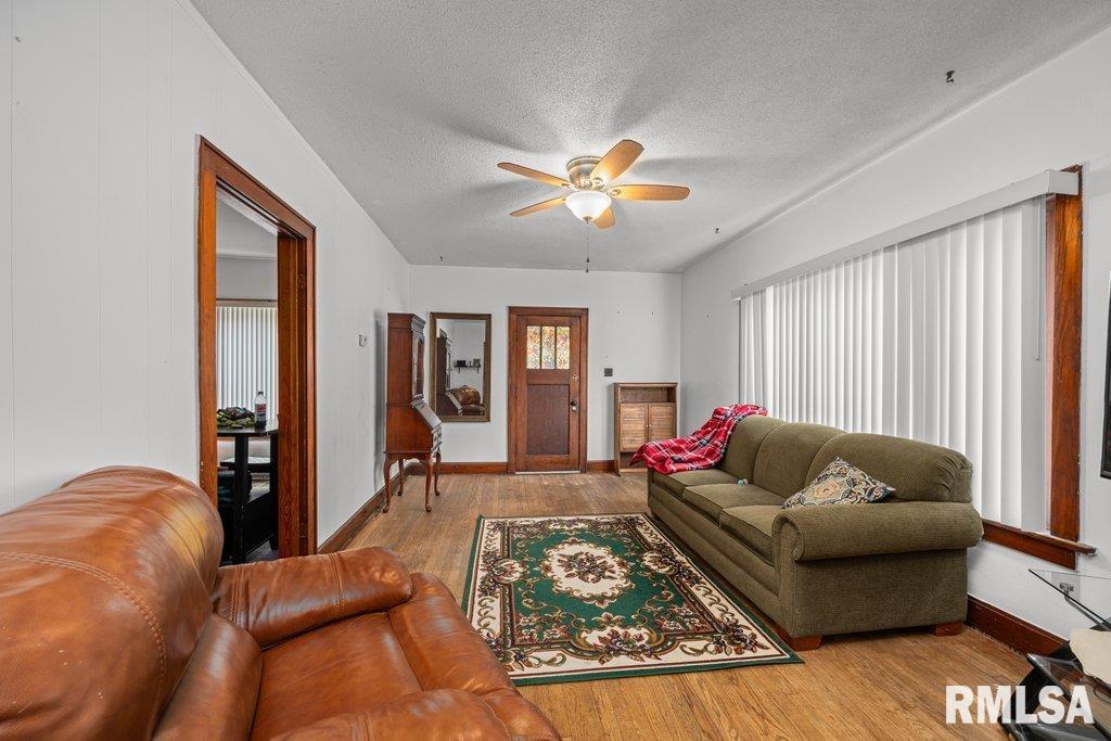 9410 New Liberty Road Walcott, IA 52773 - Photo 7 of 24 Gallery Image 7