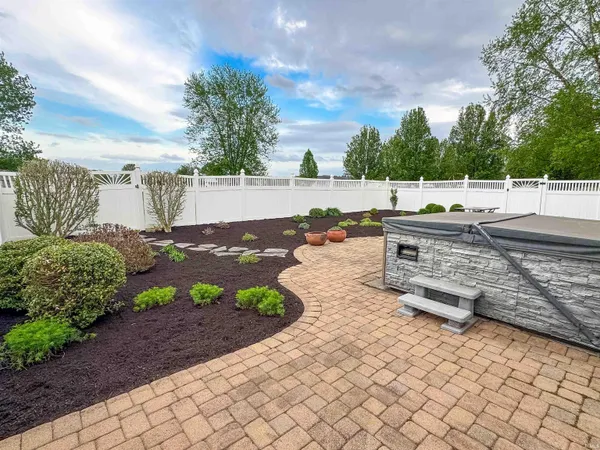 $329,900 | 225 Maple Run Estates Boulevard, Springville, IN 47462