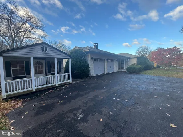 $295,000 | 508 American Legion Boulevard, Pine Grove, PA 17963