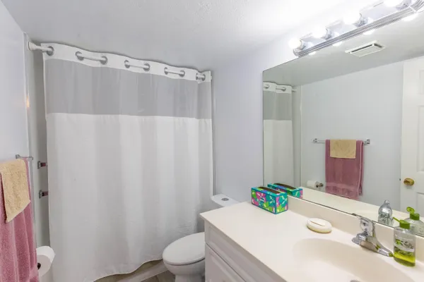 $1,650 | 2615 Northeast 1st Court, Unit 411, Boynton Beach, FL 33435