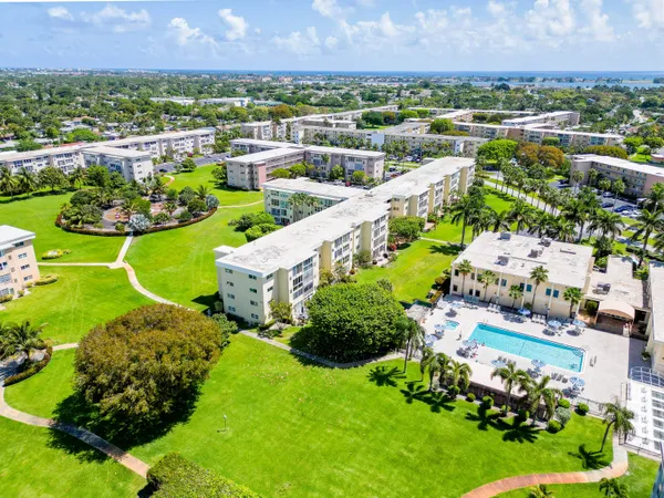 $1,650 | 2615 Northeast 1st Court, Unit 411, Boynton Beach, FL 33435