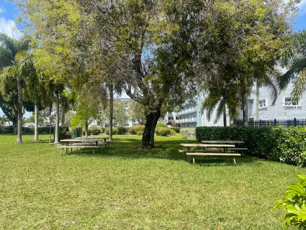 $1,650 | 2615 Northeast 1st Court, Unit 411, Boynton Beach, FL 33435