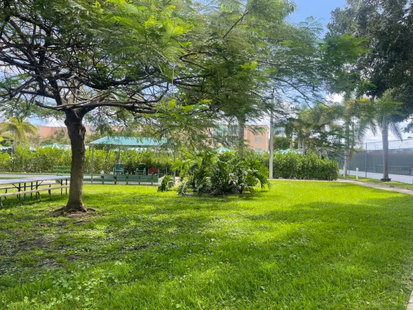 $1,650 | 2615 Northeast 1st Court, Unit 411, Boynton Beach, FL 33435