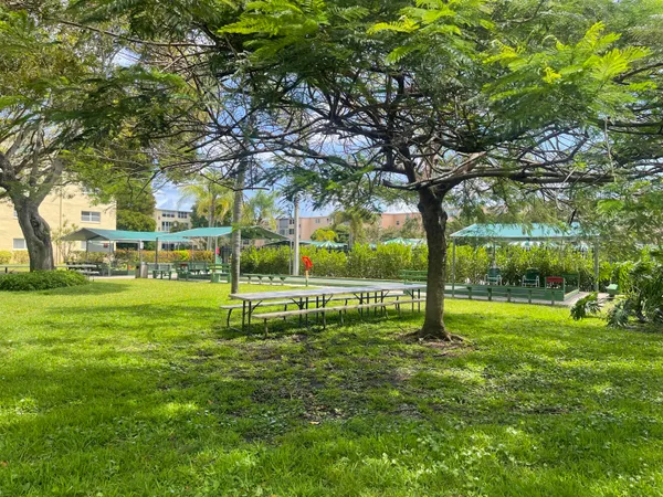 $1,650 | 2615 Northeast 1st Court, Unit 411, Boynton Beach, FL 33435