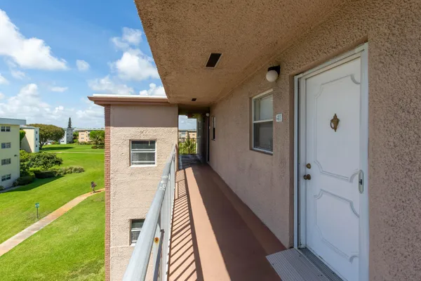 $1,650 | 2615 Northeast 1st Court, Unit 411, Boynton Beach, FL 33435