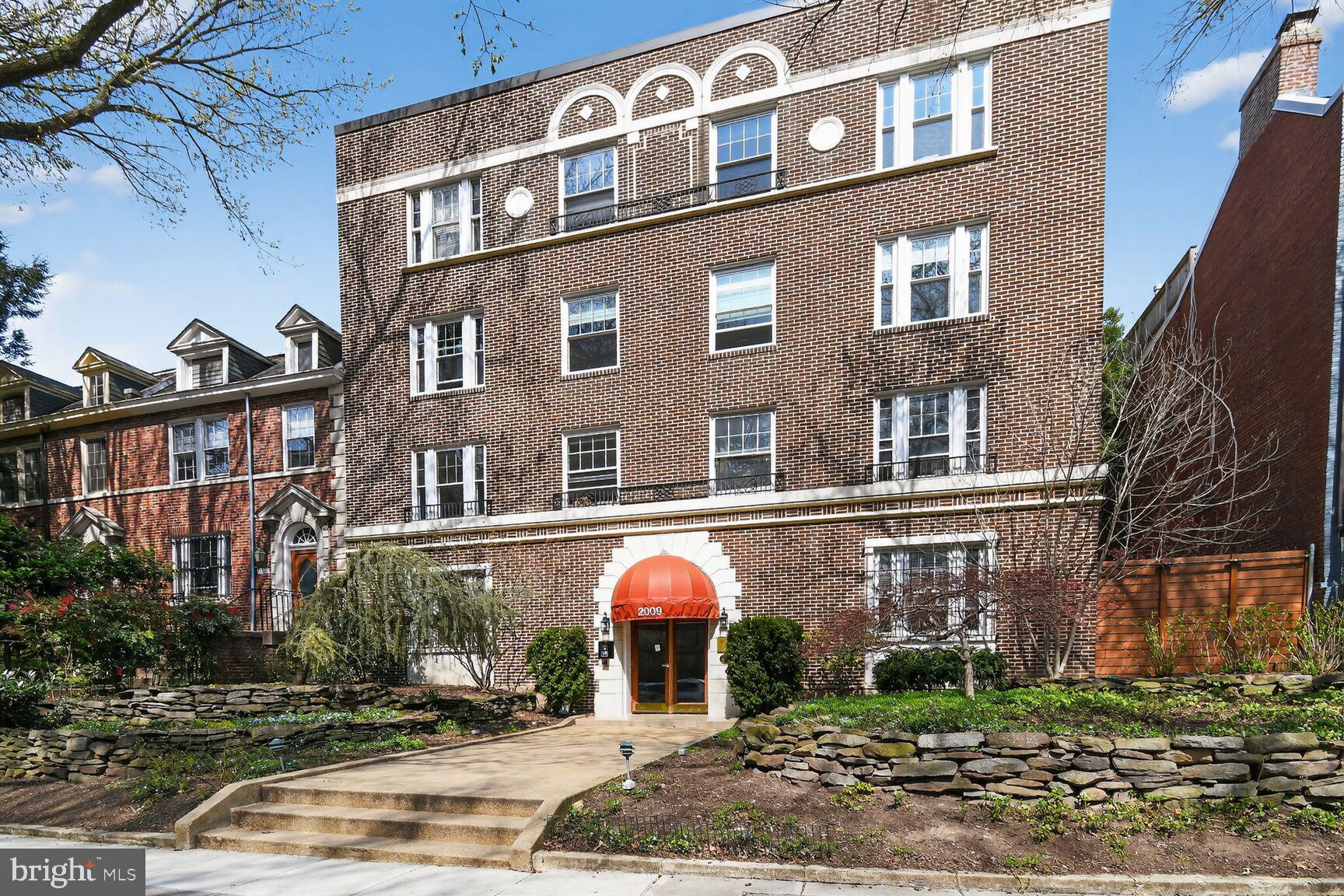 2009 Belmont Road Northwest, Unit 303 Washington, DC 20009 - Photo 17 of 20