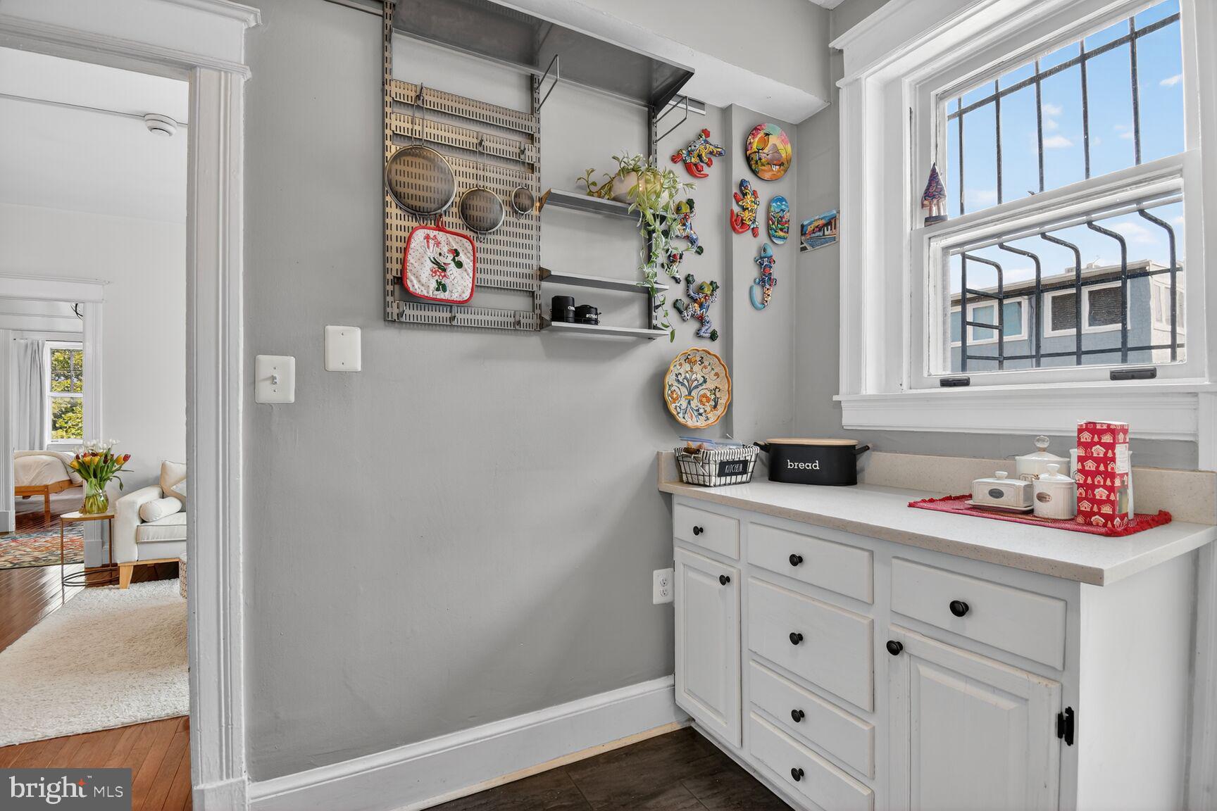 2009 Belmont Road Northwest, Unit 303 Washington, DC 20009 - Photo 8 of 20