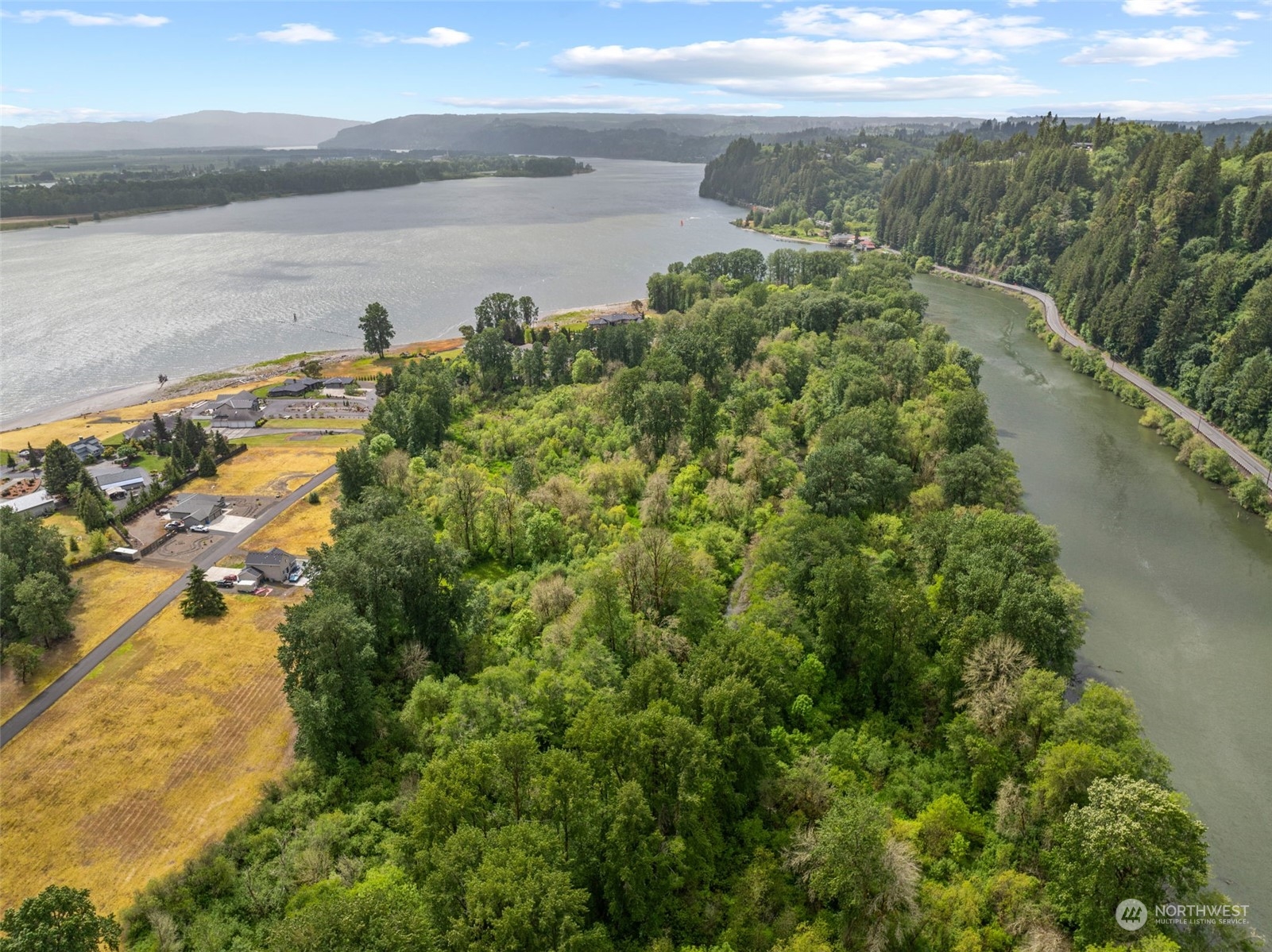 1 Columbia Point Road Longview, WA 98632 - Photo 7 of 7 a view of a lake with a mountain