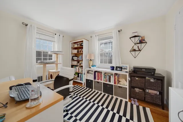 $2,750 | 926 Massachusetts Avenue, Unit 3, Arlington, MA 02476