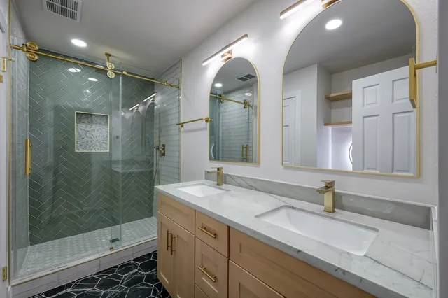 $415,000 | 26206 Maplewood Drive, Spring, TX 77386