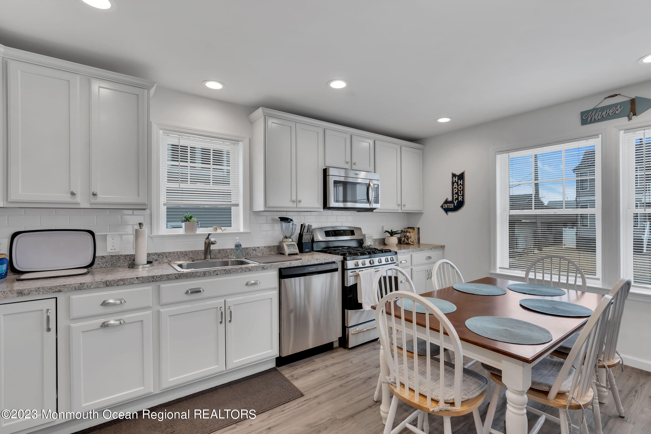 24 Virginia Avenue, Unit FRONT & REAR Lavallette, NJ 08735 - Photo 13 of 48 5 (6)