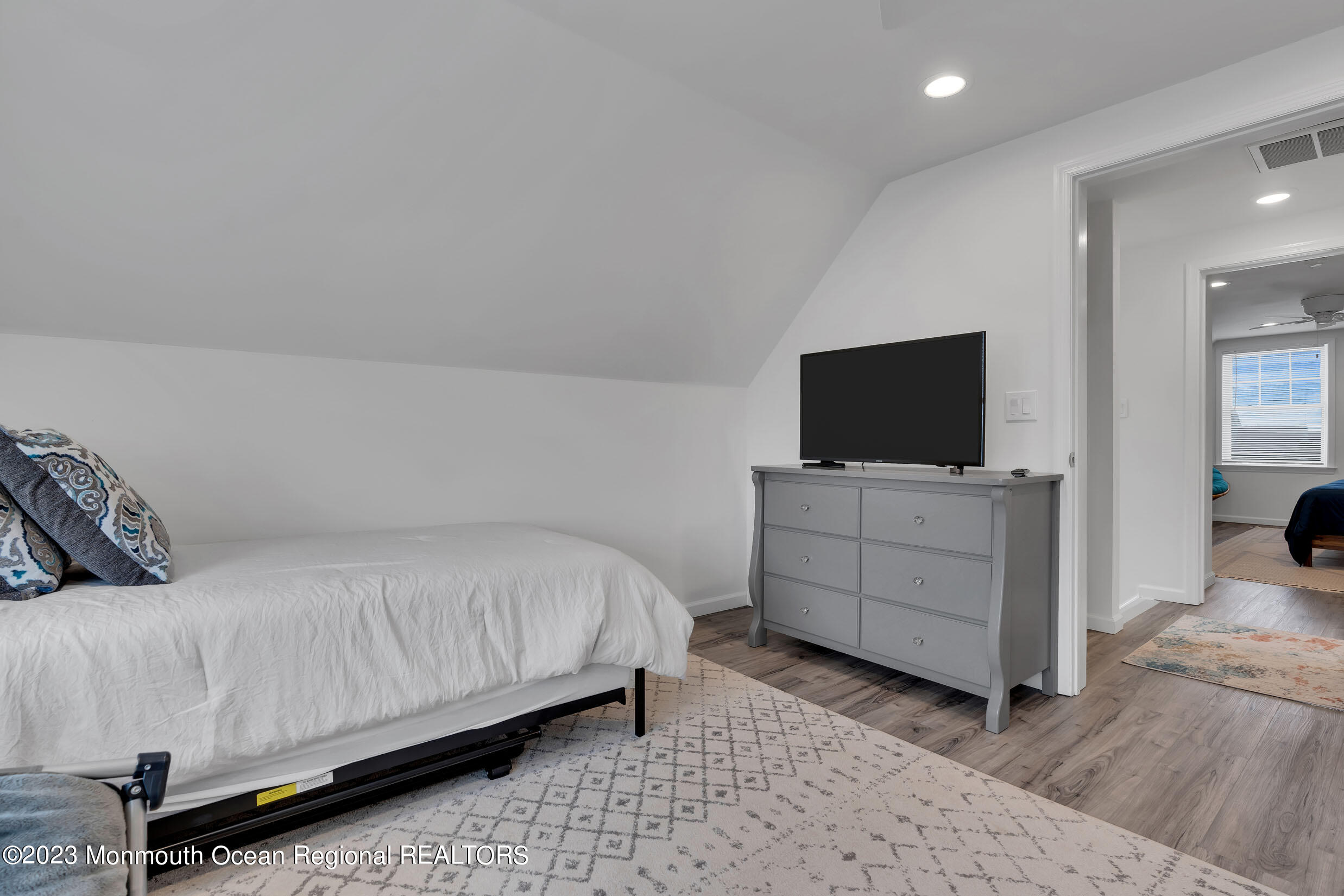 24 Virginia Avenue, Unit FRONT & REAR Lavallette, NJ 08735 - Photo 20 of 48 5 (13)