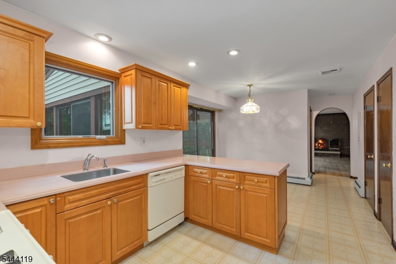 23 Puddingstone Way Florham Park, NJ 07932 - Photo 17 of 41