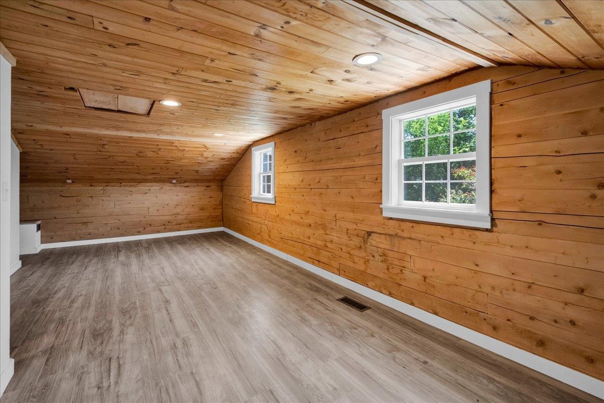 33 Foster Lane Barre, VT 05641 - Photo 20 of 52