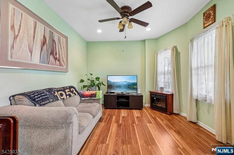 52 Preston Street Ridgefield Park, NJ 07660 - Photo 8 of 41