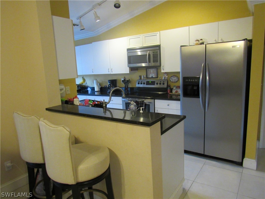 18559 Flamingo Road Fort Myers, FL 33967 - Photo 5 of 12 Gallery Image 5