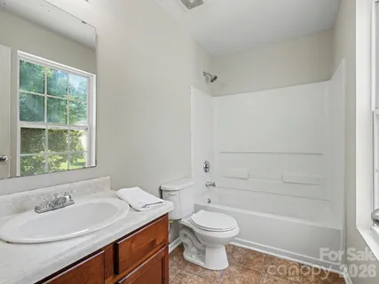 $325,000 | 5529 Idlewild Road North, Charlotte, NC 28227