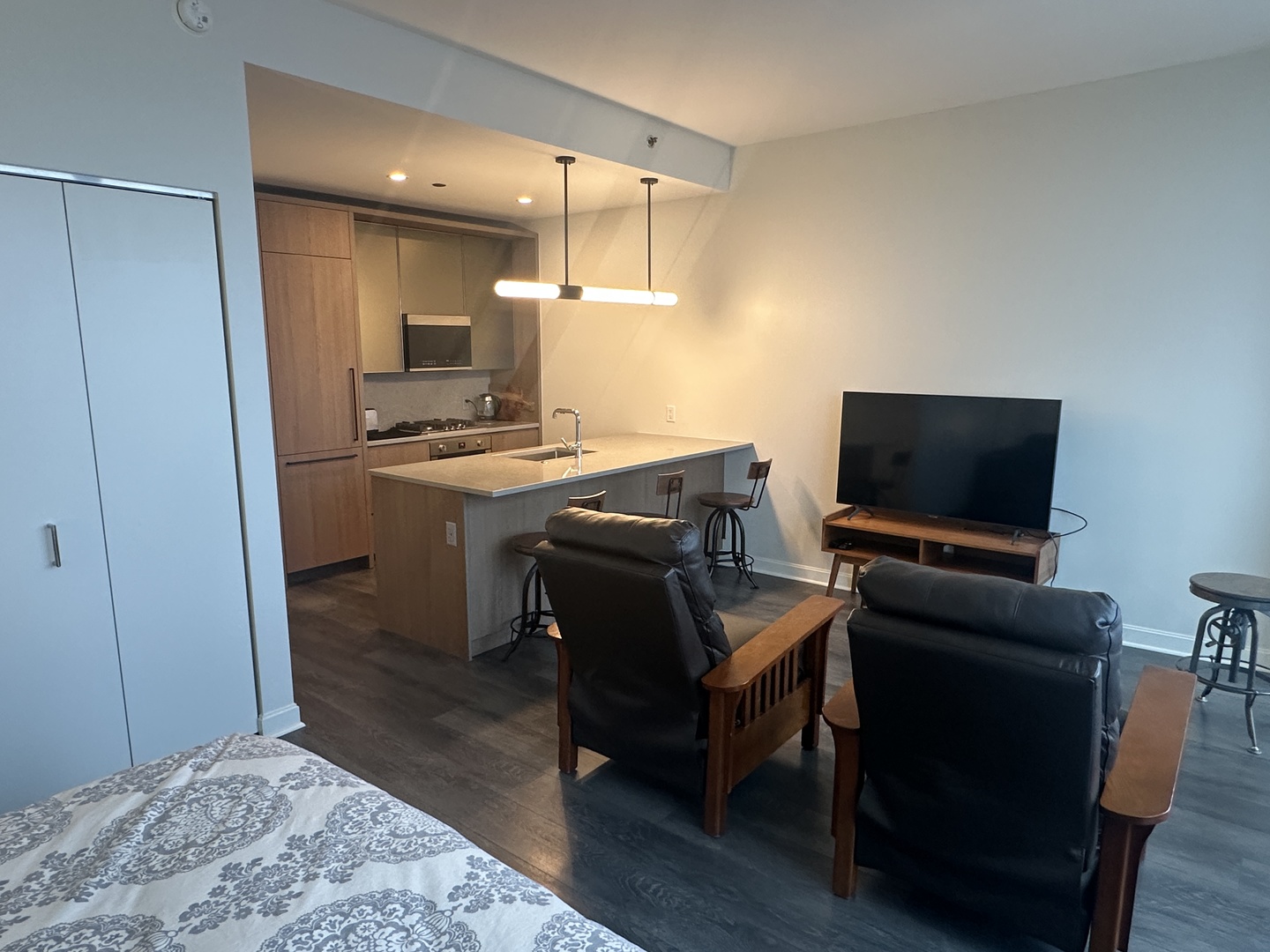 164 North Peoria Street, Unit 2801 Chicago, IL 60607 - Photo 5 of 16 a view of a workspace with furniture