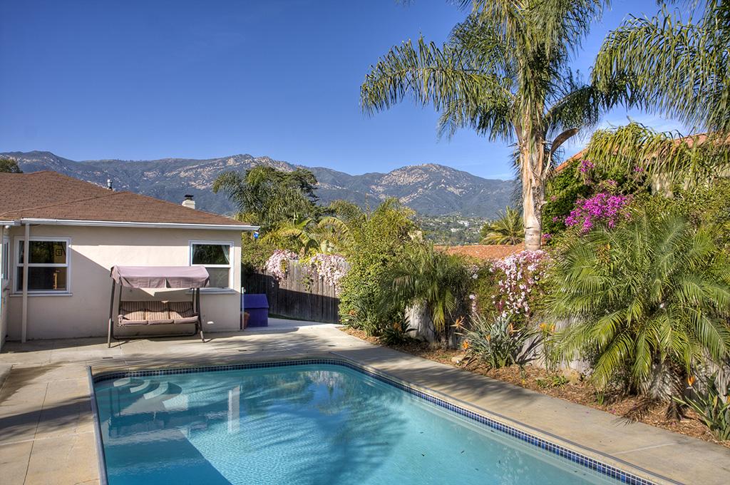 437 Wyola Road Santa Barbara, CA 93105 - Photo 5 of 10 Backyard View