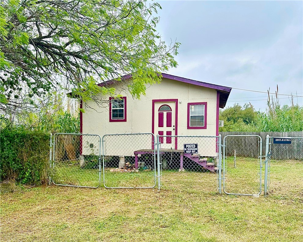 600 South Rachal Sinton, TX 78387 - Photo 1 of 17 Gallery Image 1