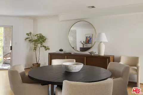 $949,000 | 4003 Sunset Drive, Unit 8, Los Angeles, CA 90027