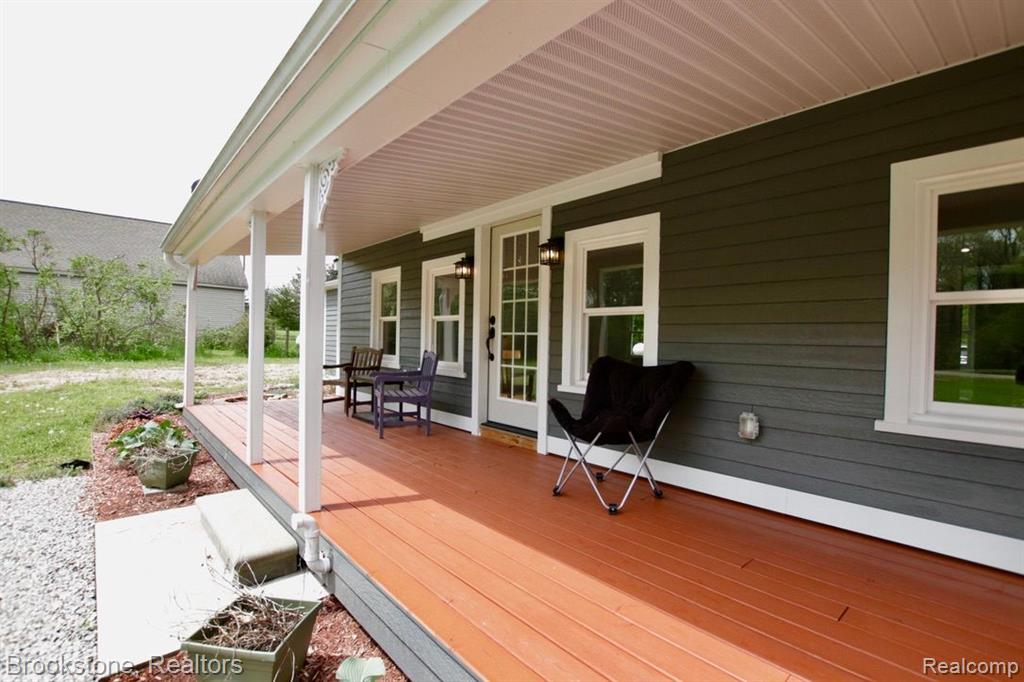2942 Lone Tree Road Highland, MI 48357 - Photo 4 of 23