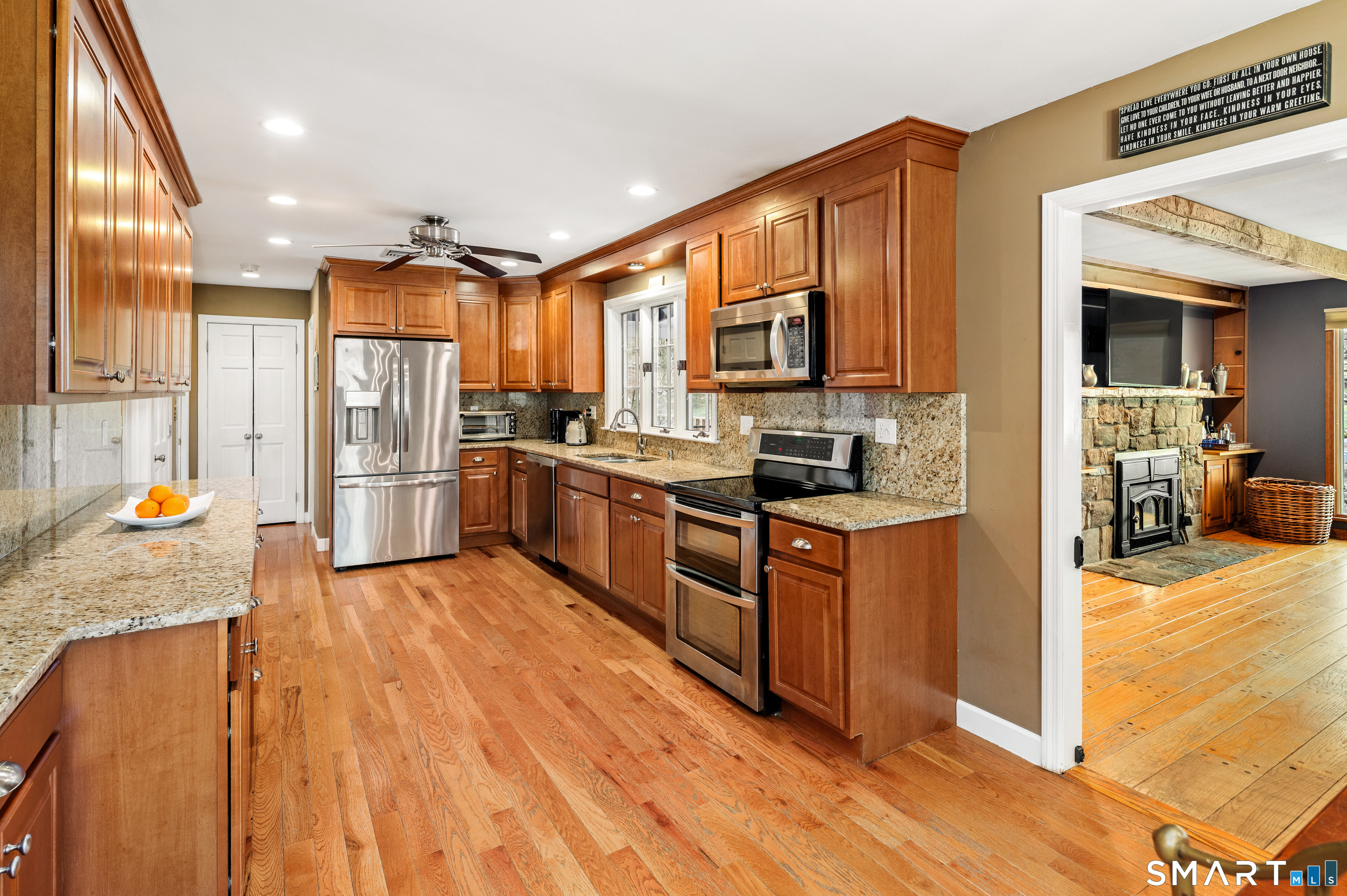 87 Fulling Mill Lane Ridgefield, CT 06877 - Photo 10 of 37