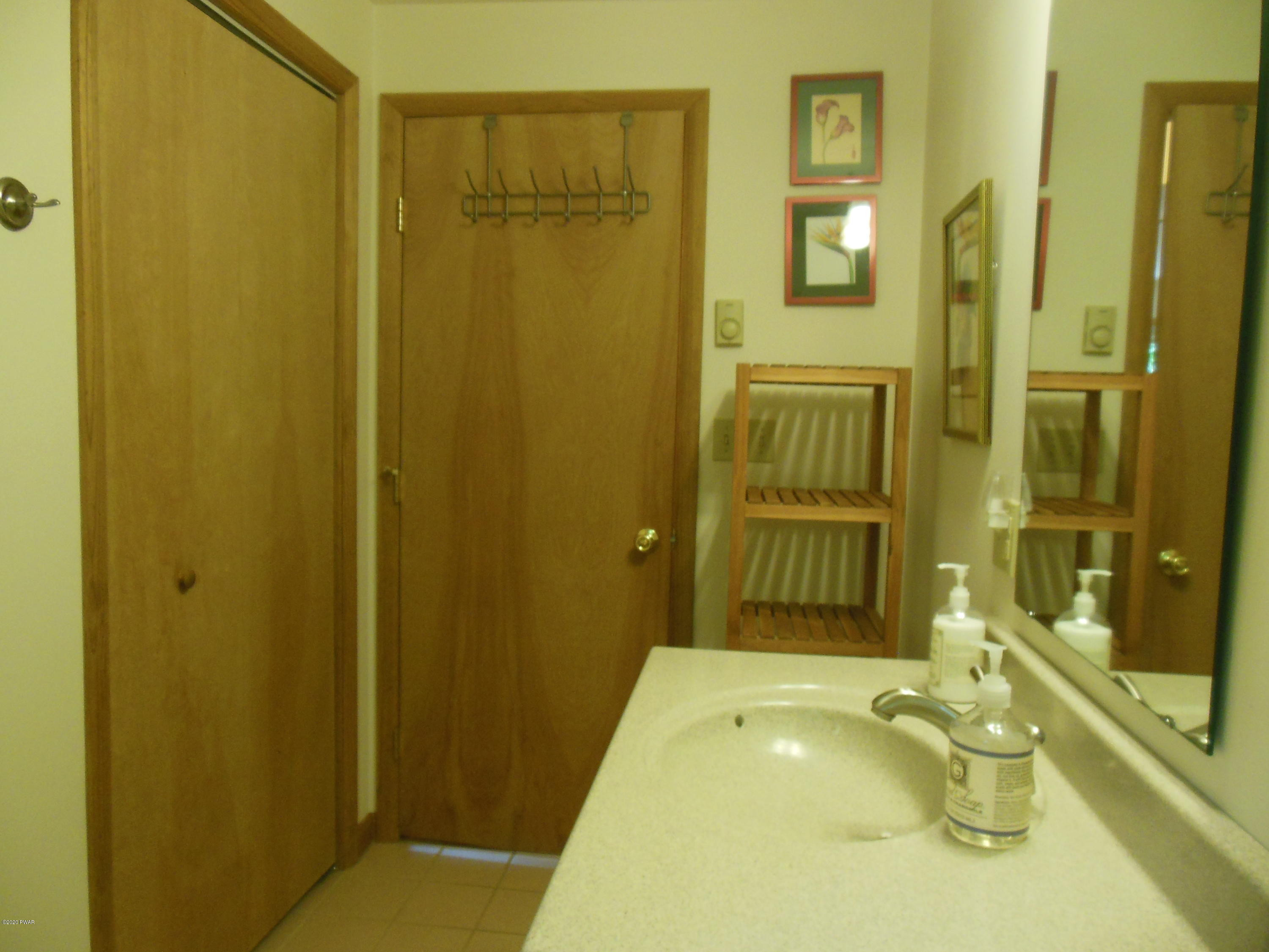 87 Ridge Road Lake Ariel, PA 18436 - Photo 42 of 63 Bathroom 2