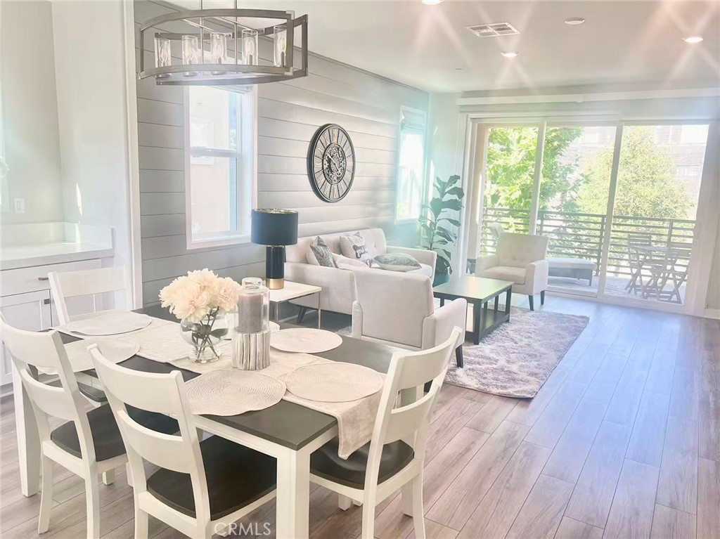 218 Keeper Irvine, CA 92618 - Photo 5 of 6