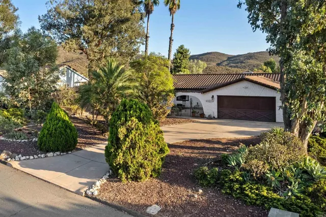 $699,000 | 25811 Bellemore Drive, Ramona, CA 92065