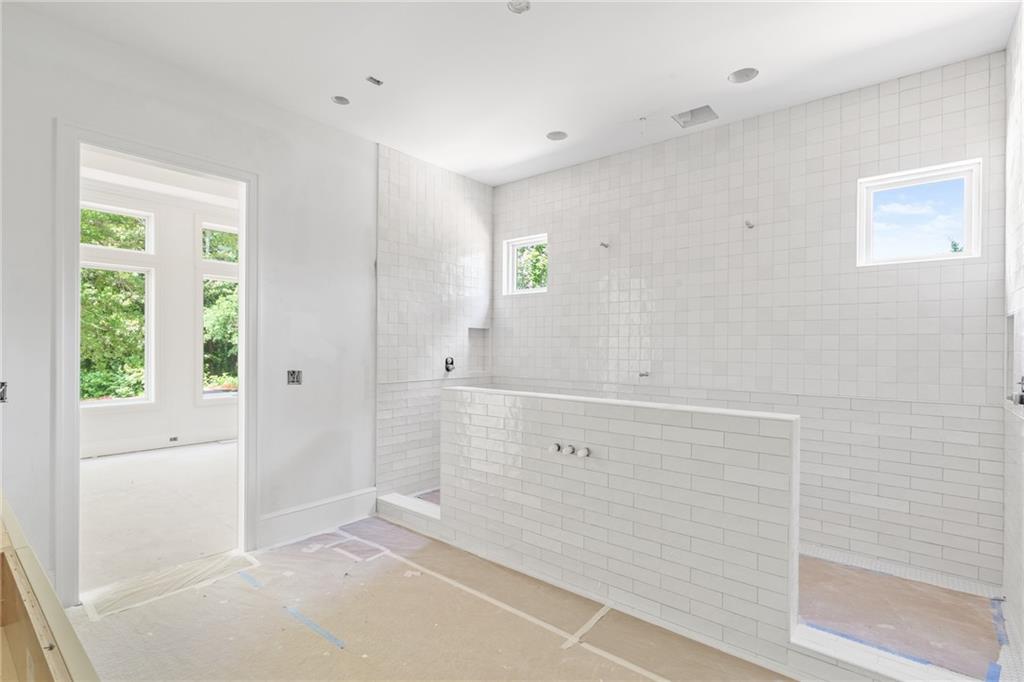 10910 Woodstock Road Roswell, GA 30075 - Photo 17 of 20