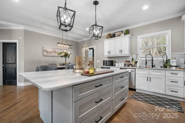 $415,000 | 5324 Stonewood Drive, Hickory, NC 28602