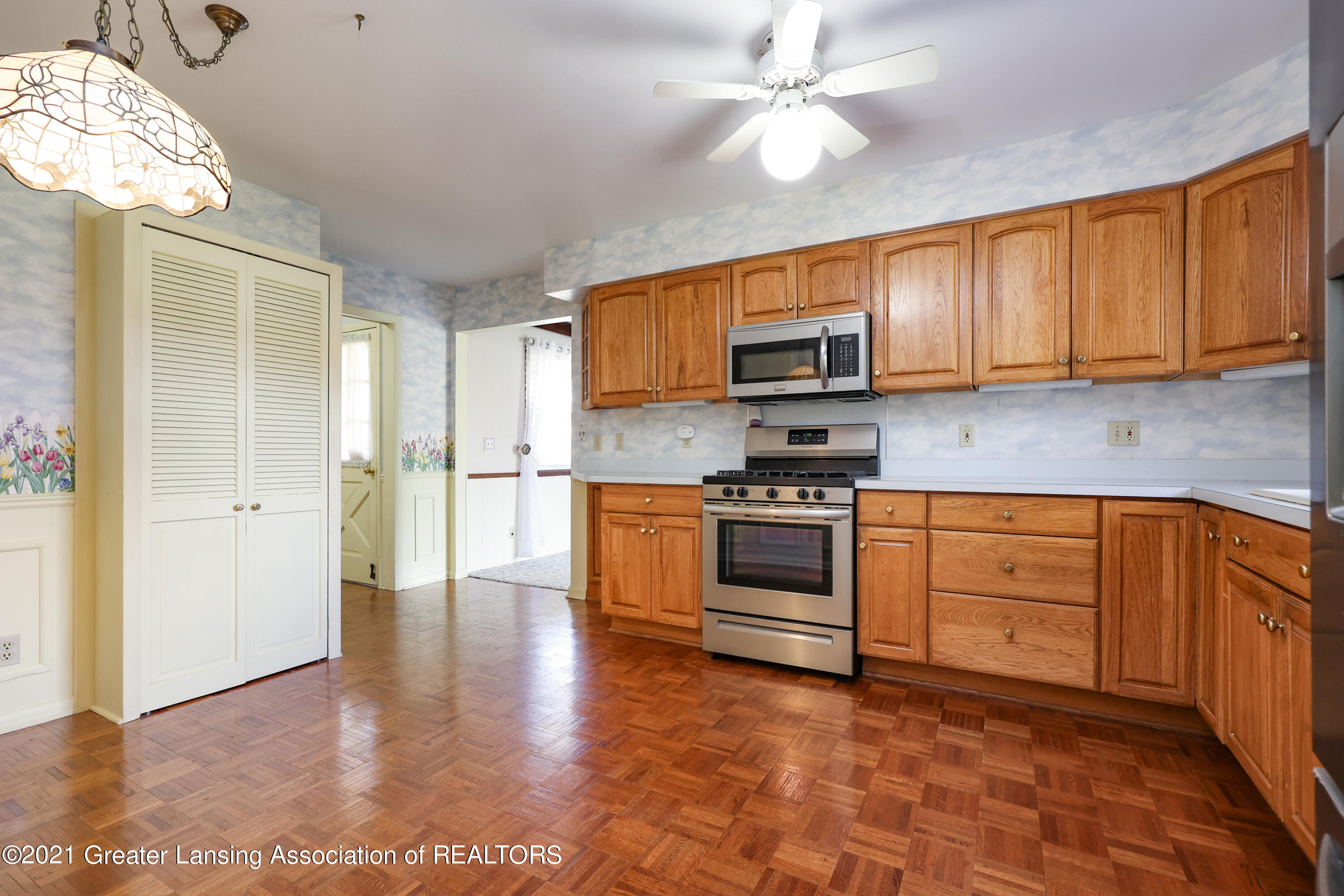 5320 Greenbriar Road Lansing, MI 48917 - Photo 6 of 21 kitchen 3