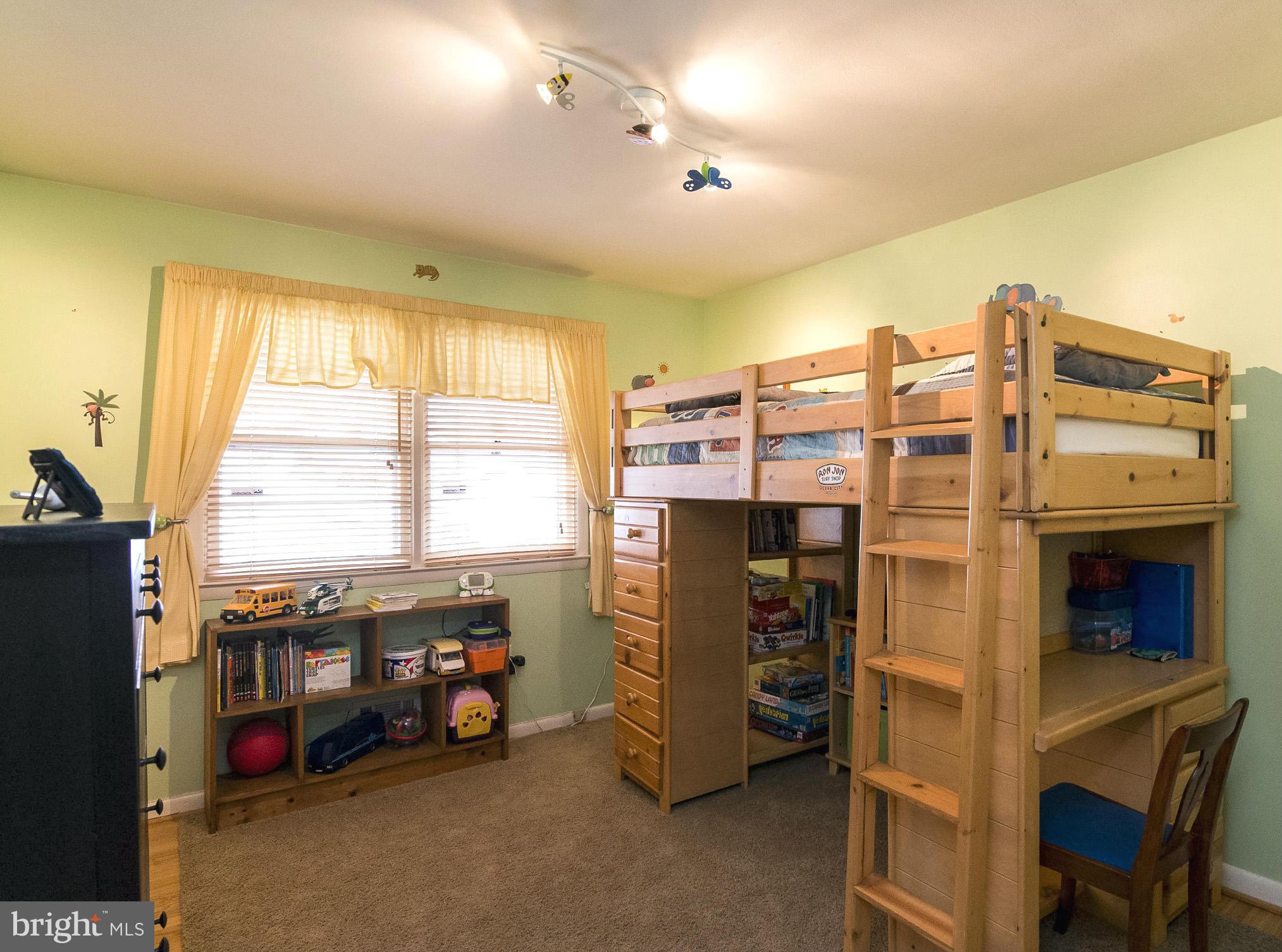 615 Horncrest Road Towson, MD 21204 - Photo 13 of 22 3rd Bedroom