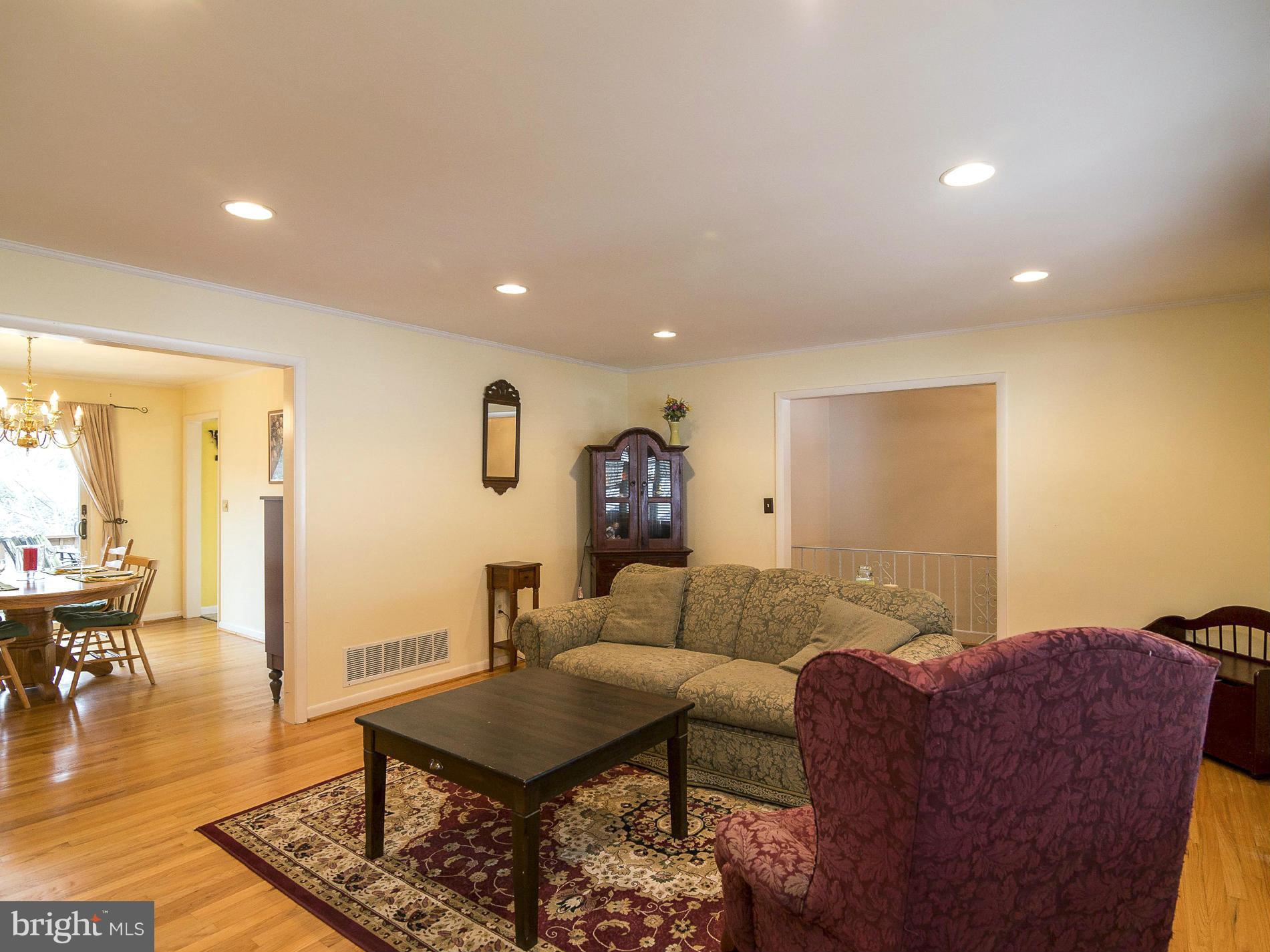 615 Horncrest Road Towson, MD 21204 - Photo 5 of 22 Living Room looking into dining room