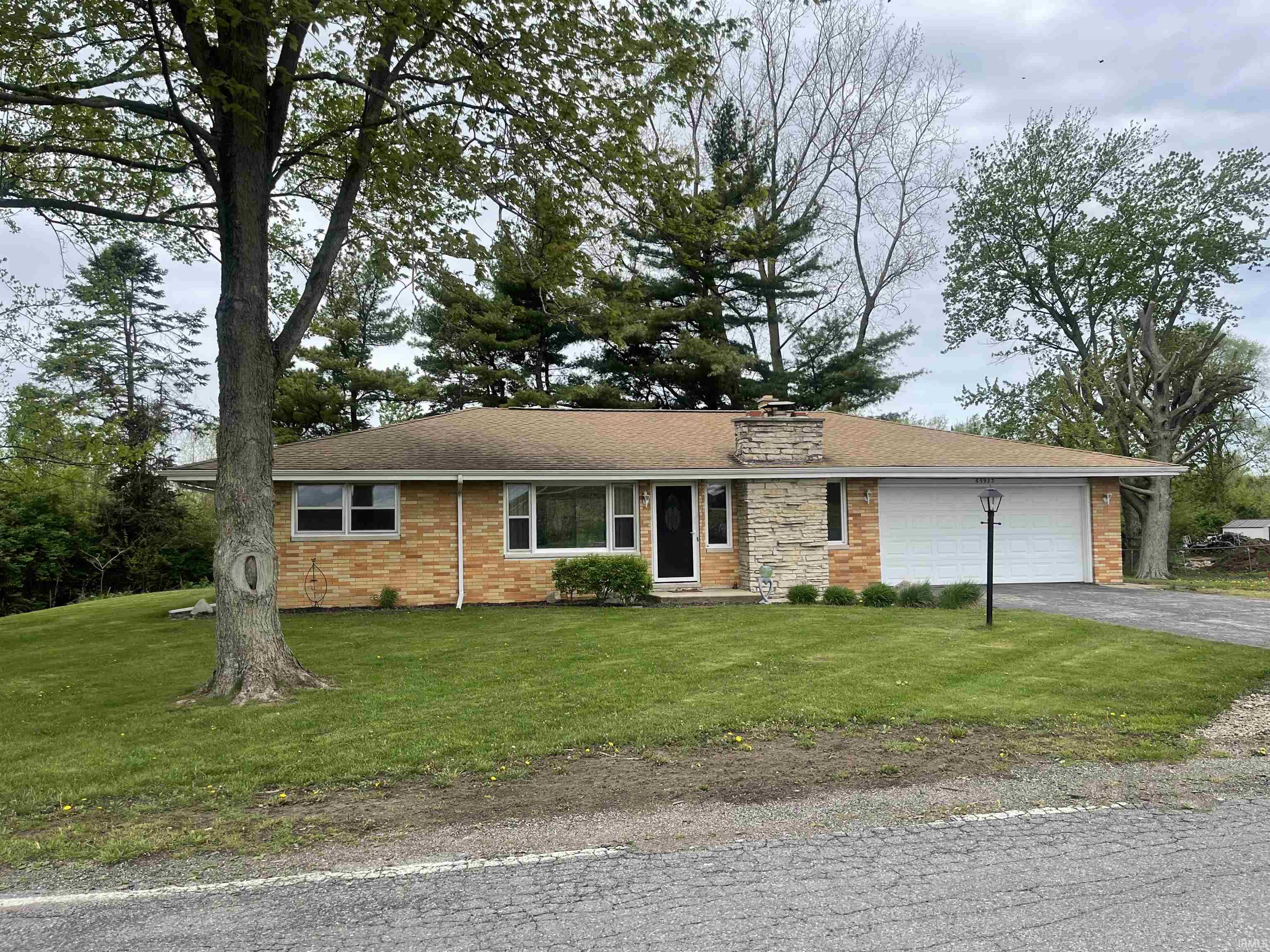 65923 Kenilworth Road Lakeville, IN 46536 - Photo 1 of 23 Gallery Image 1