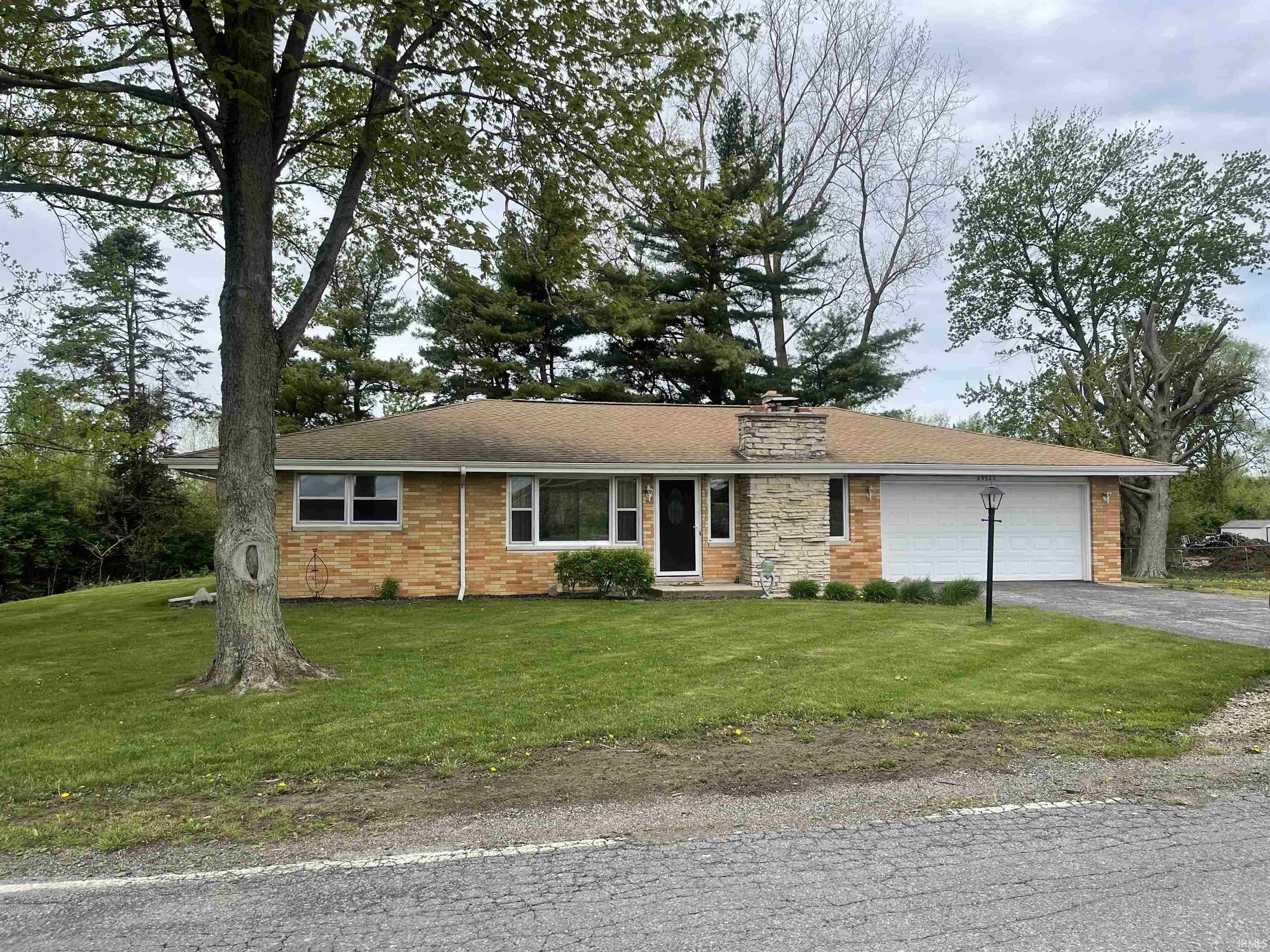 65923 Kenilworth Road Lakeville, IN 46536 - Photo 9 of 23 Gallery Image 9