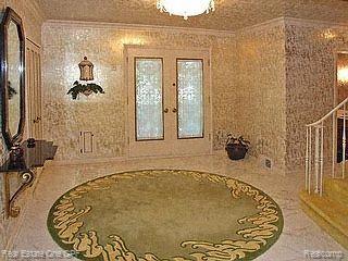 24 South Deeplands Road Grosse Pointe, MI 48236 - Photo 2 of 18 Foyer