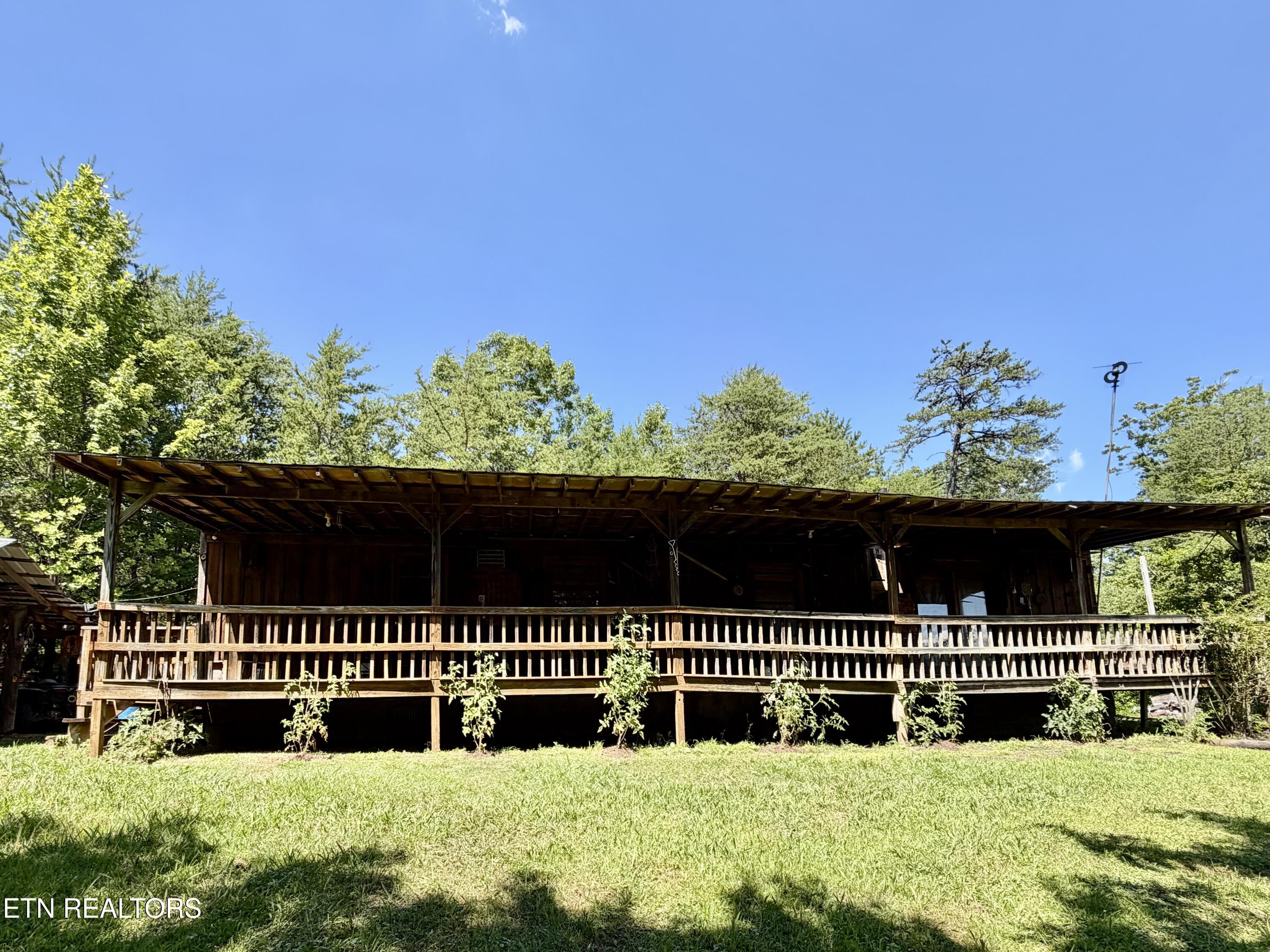1798 Seagle Hollow Road Sevierville, TN 37876 - Photo 2 of 25 1-2