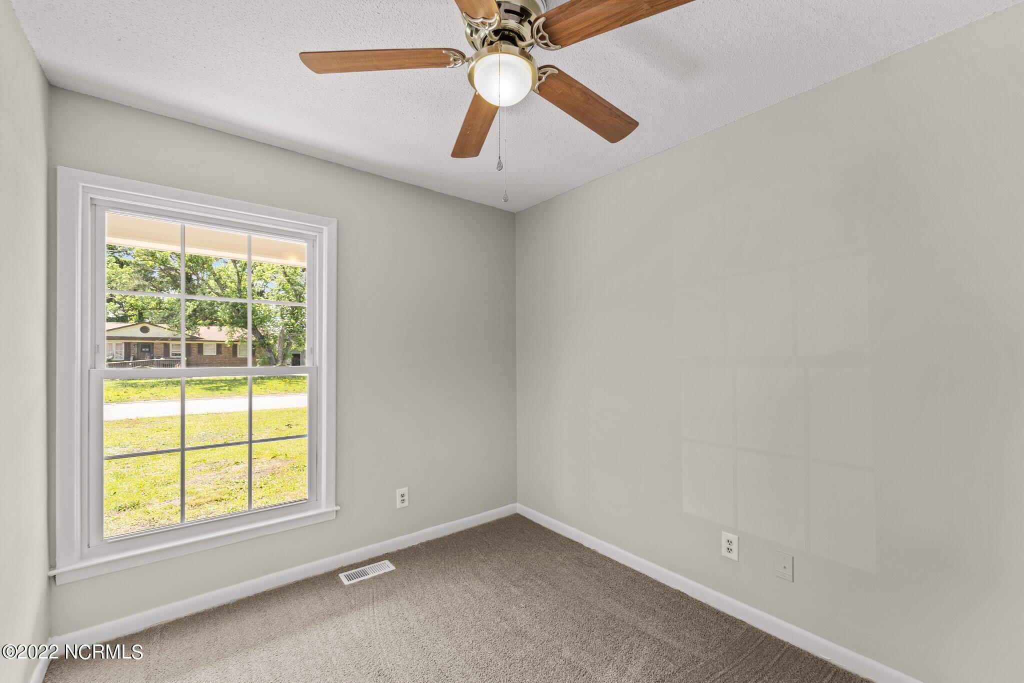 211 Pine Dale Road Havelock, NC 28532 - Photo 13 of 23 22-web-or-mls-A1C00055