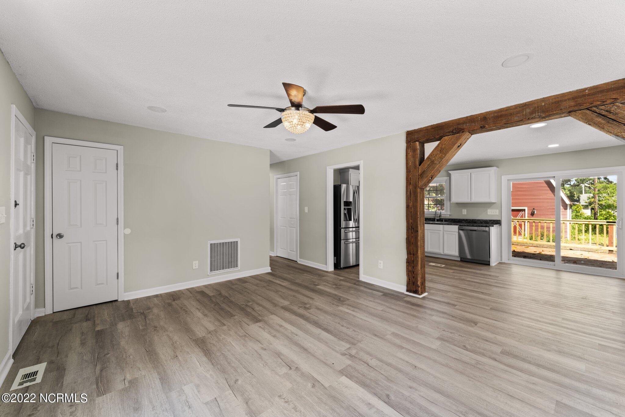 211 Pine Dale Road Havelock, NC 28532 - Photo 7 of 23 13-web-or-mls-A1C00022
