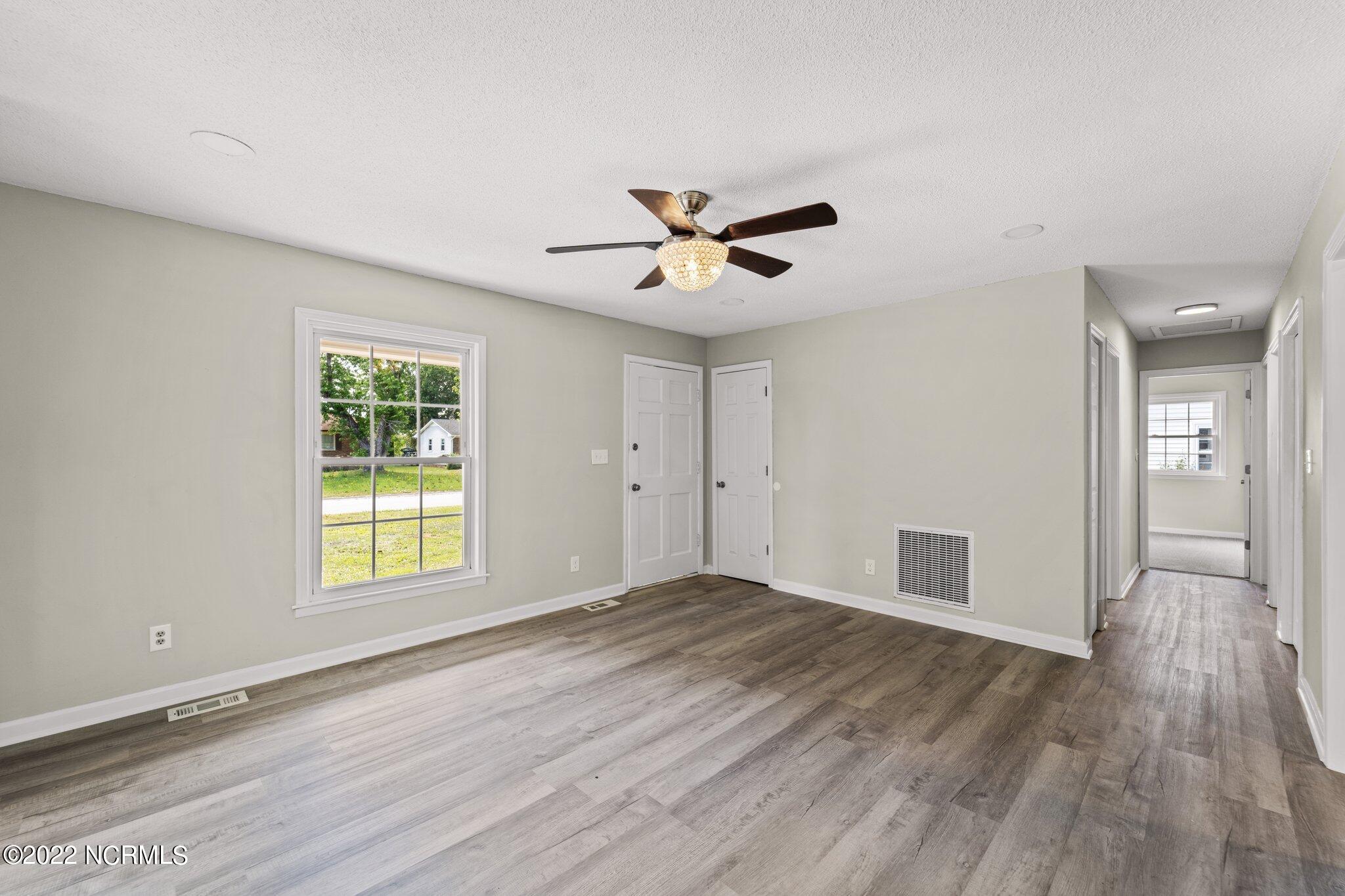 211 Pine Dale Road Havelock, NC 28532 - Photo 8 of 23 14-web-or-mls-A1C00025