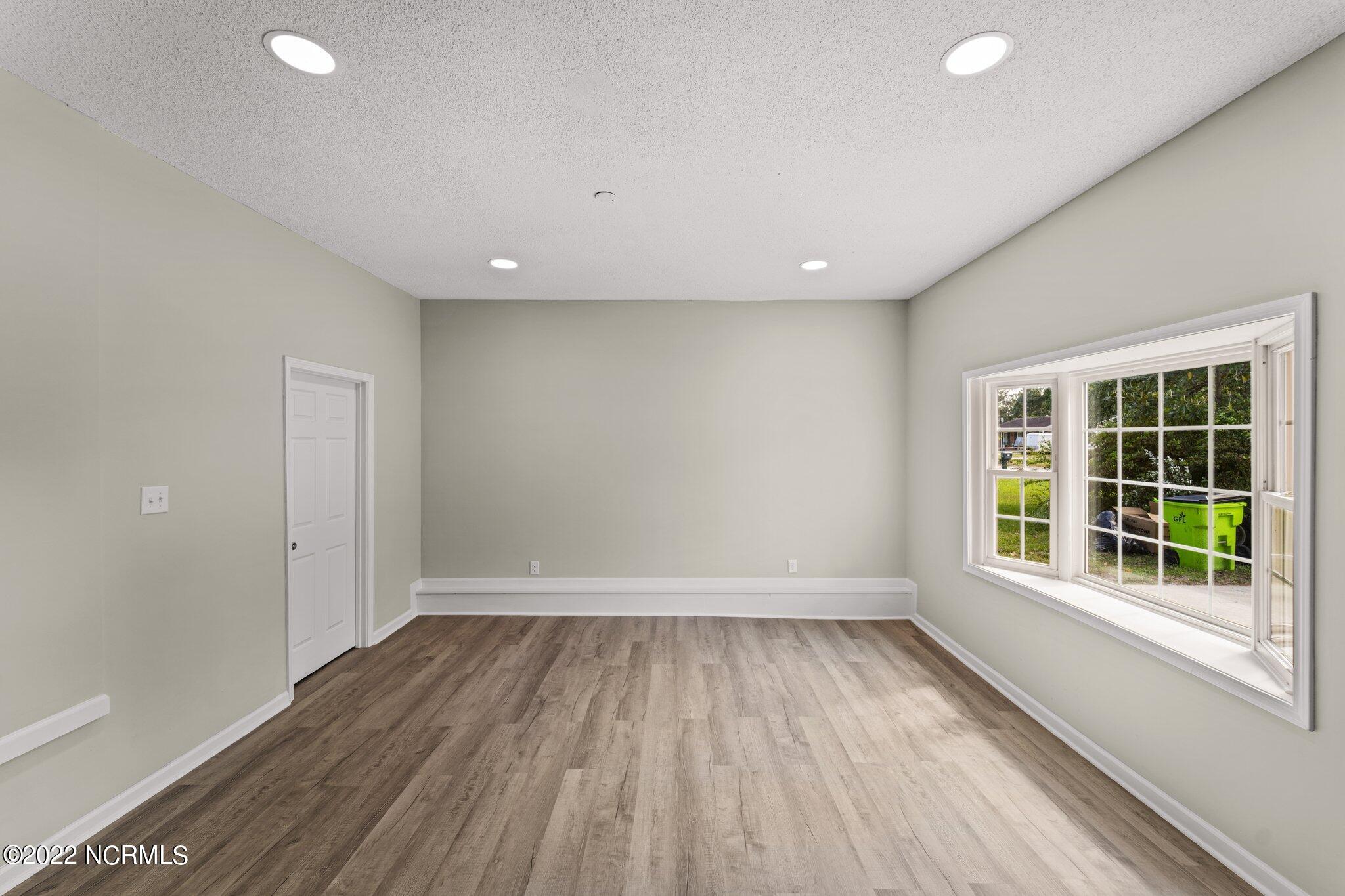 211 Pine Dale Road Havelock, NC 28532 - Photo 9 of 23 15-web-or-mls-A1C00028