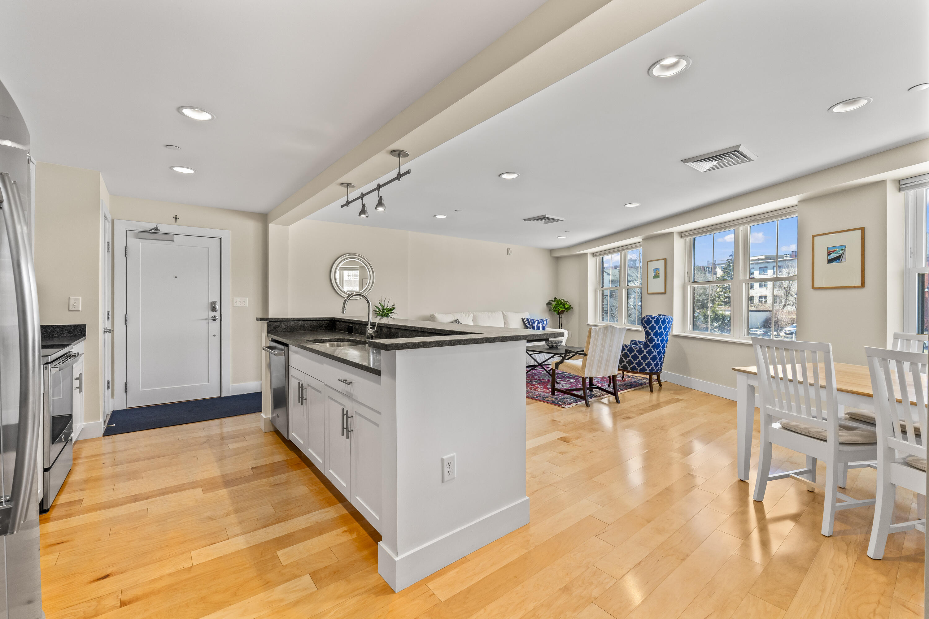 25 High Street, Unit 415 Portland, ME 04101 - Photo 7 of 50 25 High St #415_112