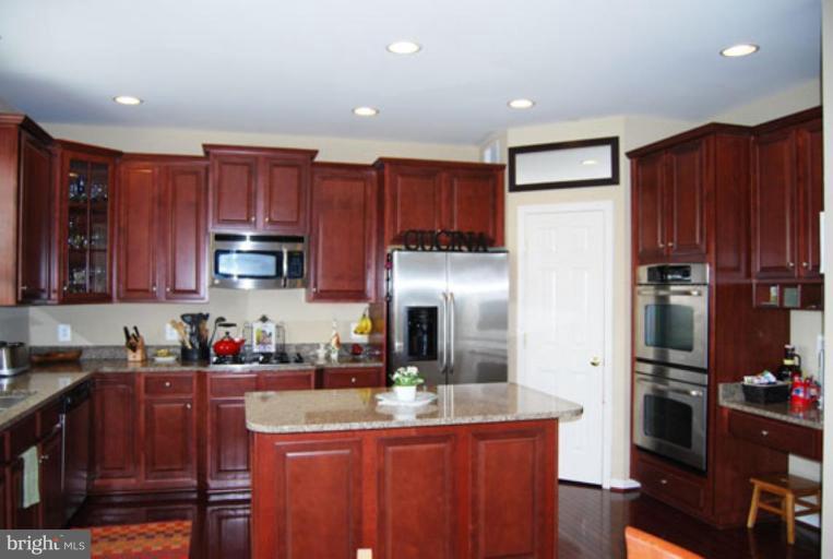 504 Woodrow Road Winchester, VA 22602 - Photo 3 of 17 Kitchen #2