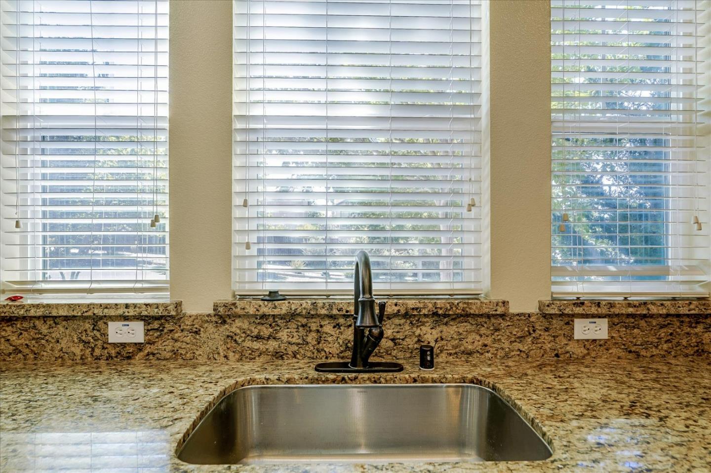 2028 Privet Way Santa Rosa, CA 95404 - Photo 16 of 44 Gallery Image 16