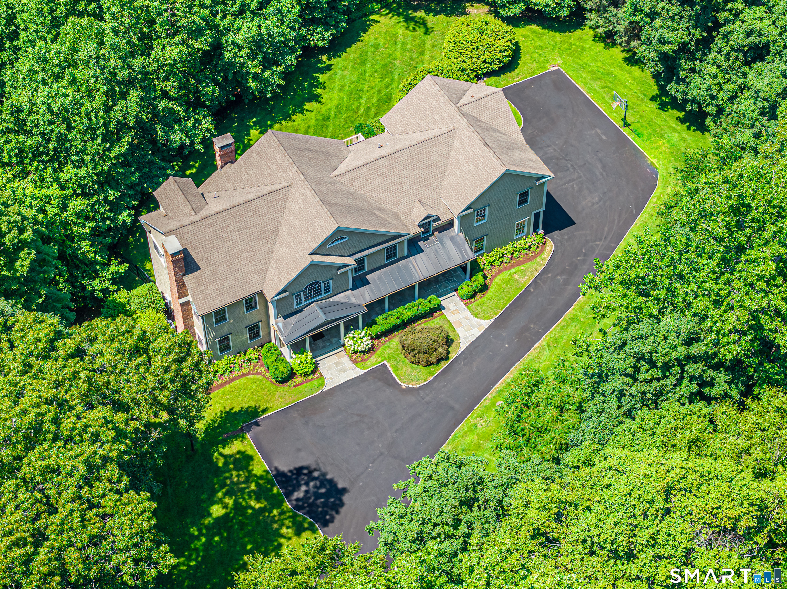 14 Powder Horn Hill Road Wilton, CT 06897 - Photo 4 of 25 Gallery Image 4