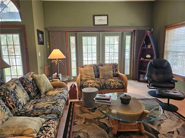 $450,000 | 305 North Storter Avenue, Everglades City, FL 34139